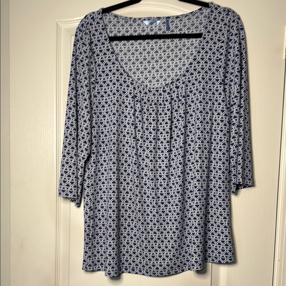 Izod Navy and White Patterned Blouse